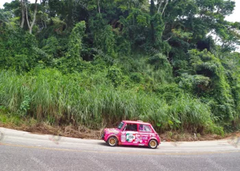 Fotos: Leobardo García Reyes // Lalo de la Cajiga realiza una carrera con causa.