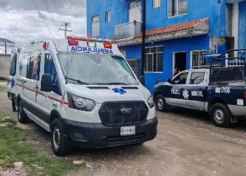 El joven de 18 años de edad resultó con heridas sangrantes a la altura del glúteo.