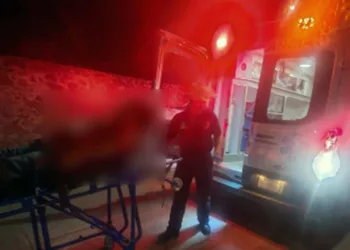 El lesionado se encontraba laborando sobre una escalera en la colonia Tepeyac.