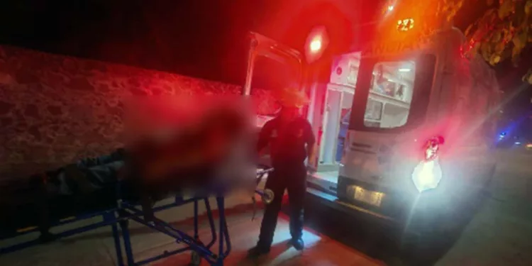 El lesionado se encontraba laborando sobre una escalera en la colonia Tepeyac.