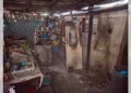 Elementos de Bomberos y Protección Civil controlaron a tiempo el incendio de la casa habitación para evitar una tragedia mayor.