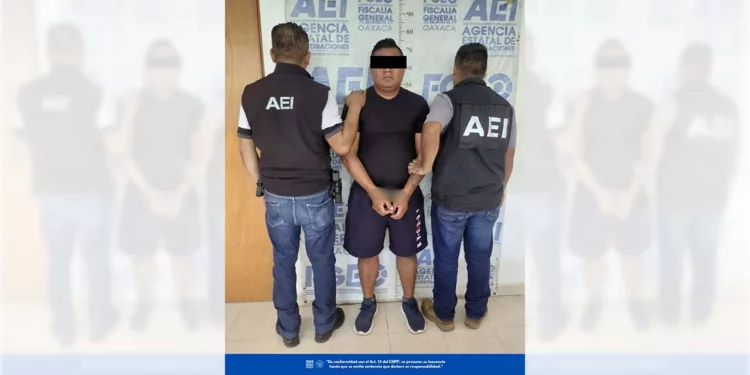 Elementos de la AEI trasladaron ante las celdas de control al imputado J.R.M.