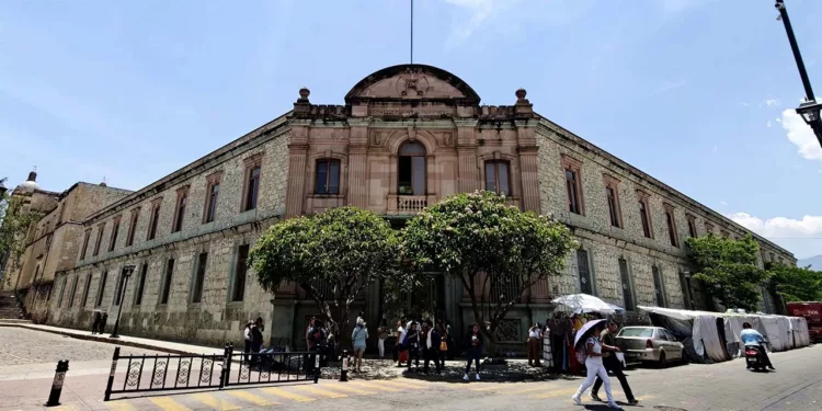 El conversatorio público está dentro de las actividades para celebrar el 54 aniversario de la fundación del acervo hemerográfico.