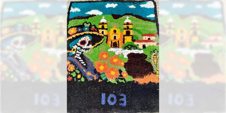 Foto: Igavec // El tapete elaborado con aserrín, arena y pigmentos de colores, combinan creatividad, simbolismo y trabajo colectivo.