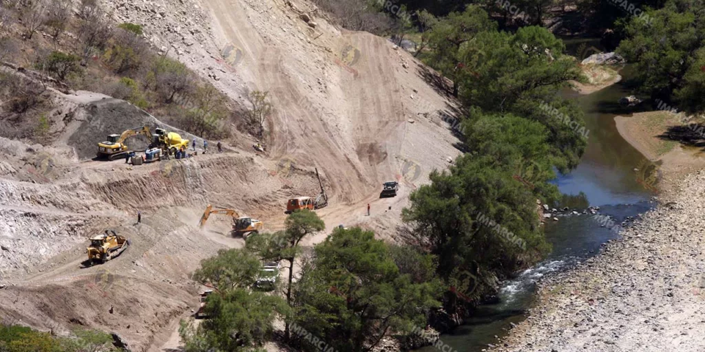 Denuncian violaciones a la ley por la presa Mujer Solteca
