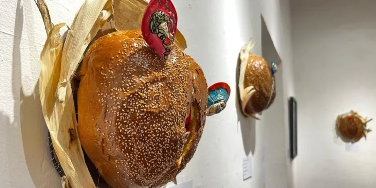 “Siete y que siga la fiesta”: La exposición de Emmanuel Valdez que inaugura la temporada de Muertos en la Villa de Etla