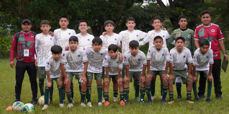 ¡Zaachila se mete entre los cinco mejores del país! Jóvenes futbolistas conquistan el quinto lugar nacional