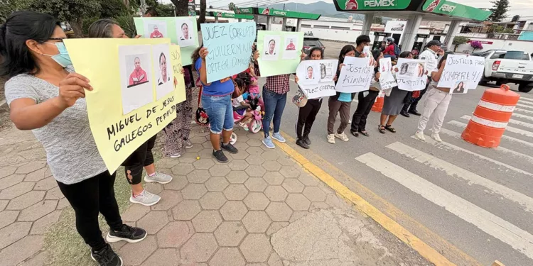 Exigen justicia para Kimberly en Ixcotel
