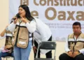 Tania Caballero lleva a Villa Sola de Vega el diálogo sobre la nueva Constitución de Oaxaca