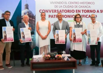 Fui invitado al Ayuntamiento el pasado 28 de septiembre, interviniendo en el conversatorio realizado a las 12:00 horas.