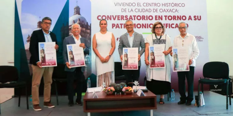 Fui invitado al Ayuntamiento el pasado 28 de septiembre, interviniendo en el conversatorio realizado a las 12:00 horas.