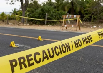Asesinan a comerciante y esposo de dirigente del PRD, en carretera de la Costa de Oaxaca