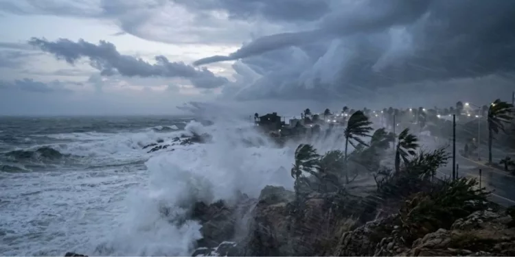¡AGUAS! Huracán Rachel se eleva a categoría 3: ¿Qué estados se verán afectados por las lluvias?