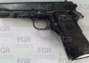 La pistola tipo escuadra y los nueve cartuchos útiles quedaron bajo resguardo del Ministerio Público.