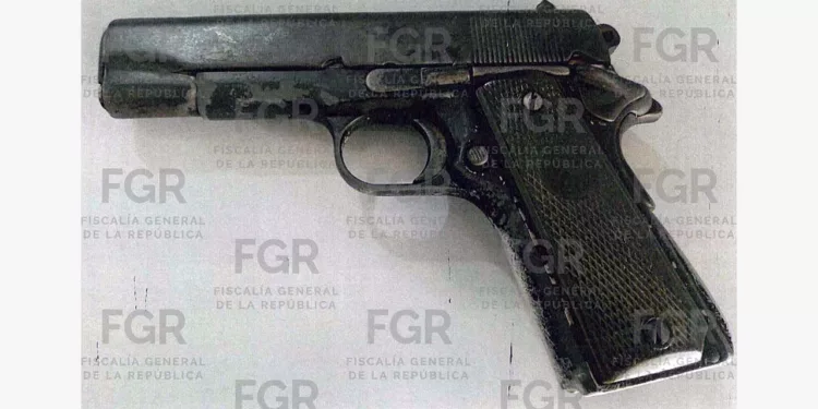 La pistola tipo escuadra y los nueve cartuchos útiles quedaron bajo resguardo del Ministerio Público.