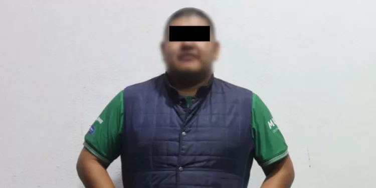 La revisión documental permitió detectar las inconsistencias en los permisos del presunto guardia privado.