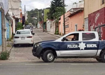 La víctima fue localizada en un pasillo de su propio domicilio sobre la calle Lerdo de Tejada.