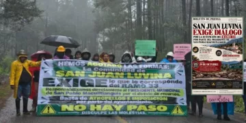 ¡Estalla la protesta en San Juan Luvina! Acusan al alcalde de retener recursos y bloquean intermitentemente la Oaxaca-Tuxtepec