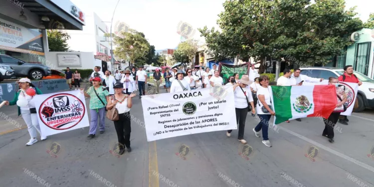 Foto: Adrián Gaytán // La marcha se realizó de la Fuente de las 8 Regiones al Zócalo de la Ciudad.