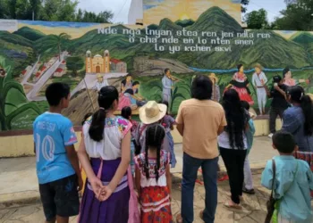 La obra fue inaugurada como parte de las actividades que se realizan en el municipio para acercar las lenguas originarias a las nuevas generaciones.