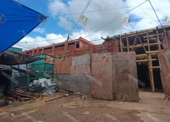 Foto: Lisbeth Mejía // Las obras en la zona de pan de la Central de Abasto, que prometen entregar el 15 de noviembre.