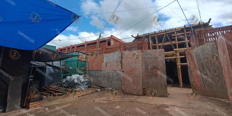 Foto: Lisbeth Mejía // Las obras en la zona de pan de la Central de Abasto, que prometen entregar el 15 de noviembre.