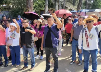 VIDEOS | Magisterio repliega el plantón, pero amenaza con volver a las calles el 19 de octubre