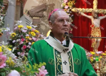 Foto: Adrián Gaytán // Monseñor pidió demostrar el amor y hacer felices a las personas.