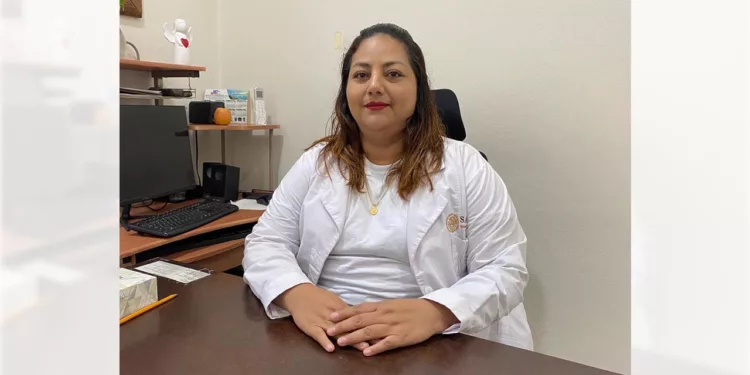 Naxhiely Matus Trinidad, directora del Centro Comunitario de Salud Mental y Adicciones Viguera.