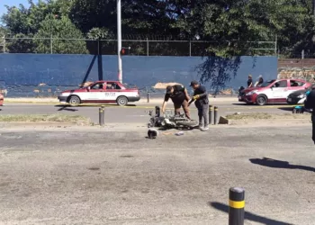 Peritos de la AEI iniciaron las pesquisas para esclarecer cómo ocurrió el siniestro.