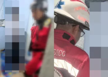 Peritos de la Fiscalía General del Estado procesaron la escena del hallazgo en el sector norte de la capital del estado para recabar los indicios correspondientes.