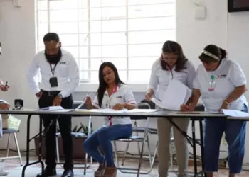 Foto: IEEPCO // Preparación de la papelería electoral, los últimos días de mayo, previo a las votaciones intermedias.