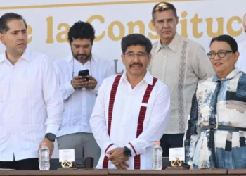 Foto: cortesía // Bolaños y el magistrado presidente de la SCJN, Hugo Aguilar Ortiz.