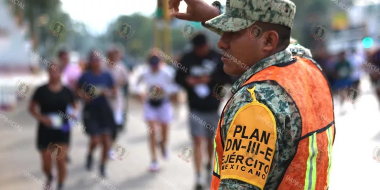 Foto: Leobardo García Reyes // Se realizó la carrera por los 60 años del Plan DN-II E.