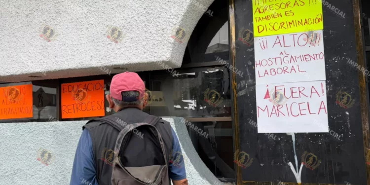 VIDEO | Estalla la SEP Oaxaca: “¡Fuera Maricela!”: trabajadores denuncian hostigamiento laboral