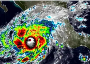 Tocará tierra Simon en categoría 4, emiten alerta para este sábado y  domingo.