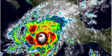 Tocará tierra Simon en categoría 4, emiten alerta para este sábado y  domingo.