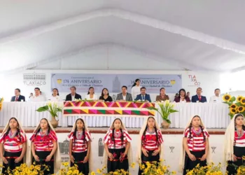 Se refrendó la importancia de transmitir a las nuevas generaciones los valores cívicos.