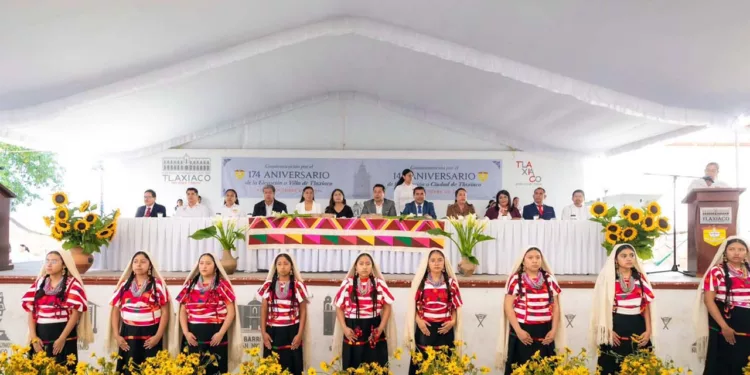 Se refrendó la importancia de transmitir a las nuevas generaciones los valores cívicos.