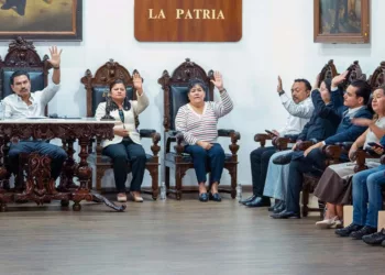 Foto: Municipio de Oaxaca de Juárez // Sesión de Cabildo. Faltaba uno.