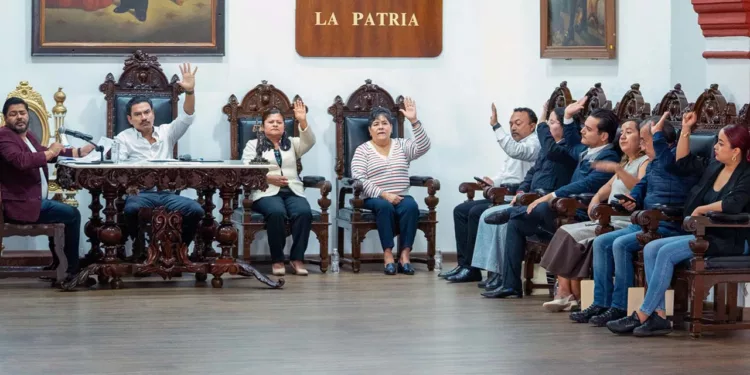 Foto: Municipio de Oaxaca de Juárez // Sesión de Cabildo. Faltaba uno.