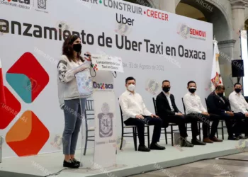 Foto: Archivo El Imparcial // Testimonio de que ya operaba Uber en Oaxaca. Hasta ceremonia oficial hubo.