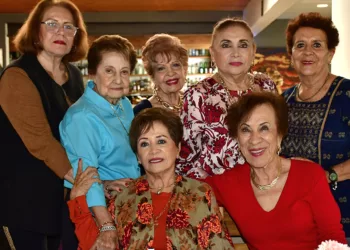 Felicitaciones para Pilar  Moreno de Echaide