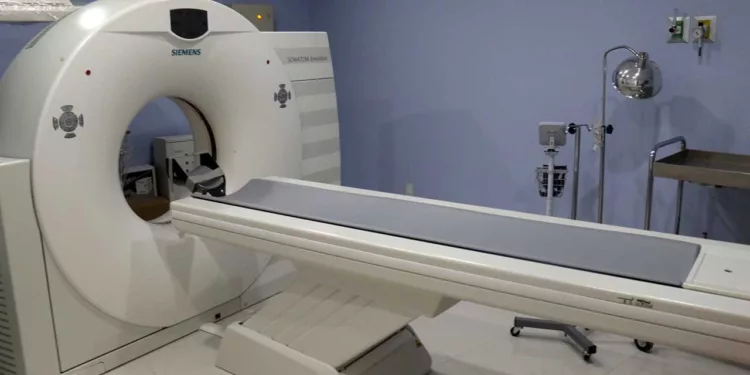 Foto: Archivo El Imparcial // Tomógrafo en el área de Neurología.