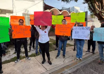 Foto: Adrián Gaytán // Trabajadores despedidos injustificadamente de Radio Cañón.
