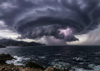 ¡Alerta en el Pacífico! Se forma la tormenta tropical Vance y escalaría a Huracán Categoría 3