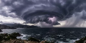 ¡Alerta en el Pacífico! Se forma la tormenta tropical Vance y escalaría a Huracán Categoría 3