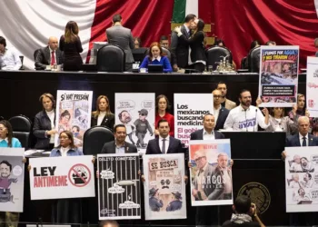 Foto: Agencias // La protesta de la oposición ante la legislación que atenta contra la libertad de expresión.