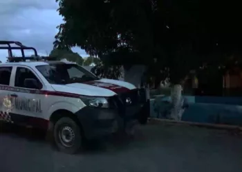 Se “desvive” en el interior de un panteón en Juchitán