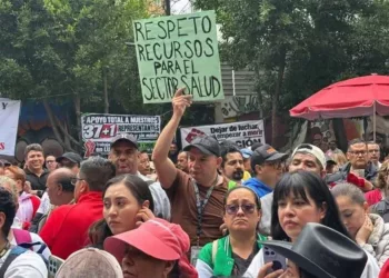 Protesta nacional por crisis de insumos y desabasto en el IMSS